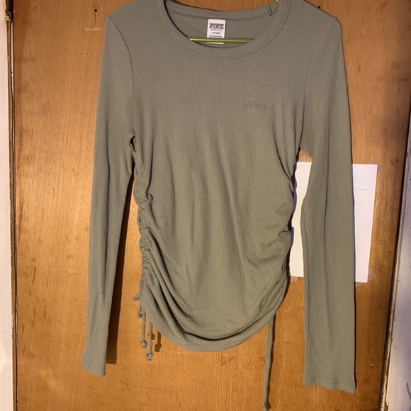 a green long sleeve adjustable length - Picture 3 of 3